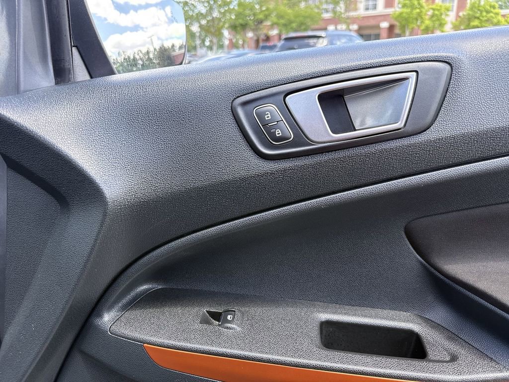 Used 2021 Ford EcoSport SE w/ SE Convenience Package image 21
