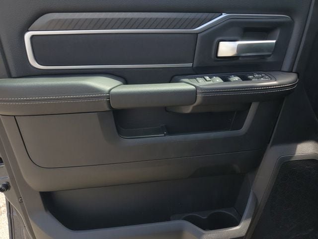 New 2026 RAM 2500 Big Horn AWD/4WD image 22