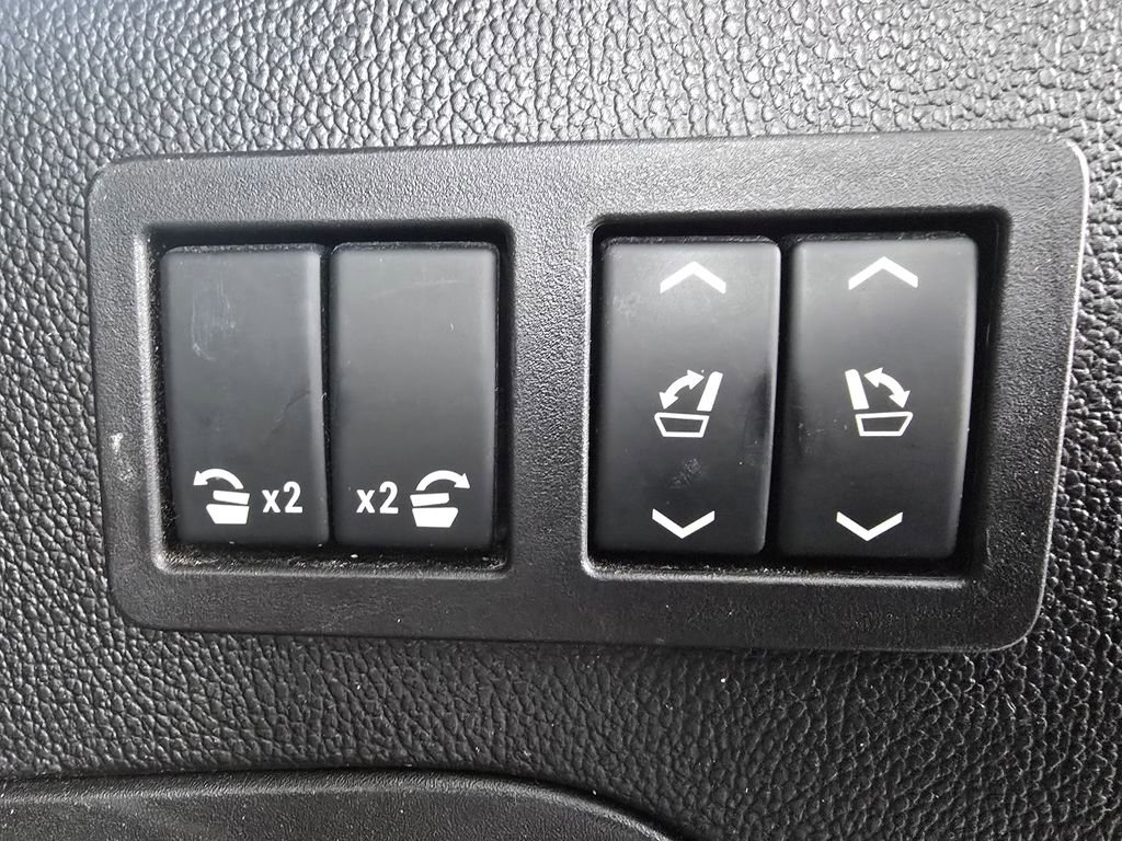 Used 2019 GMC Yukon XL SLT w/ Premium Edition image 19