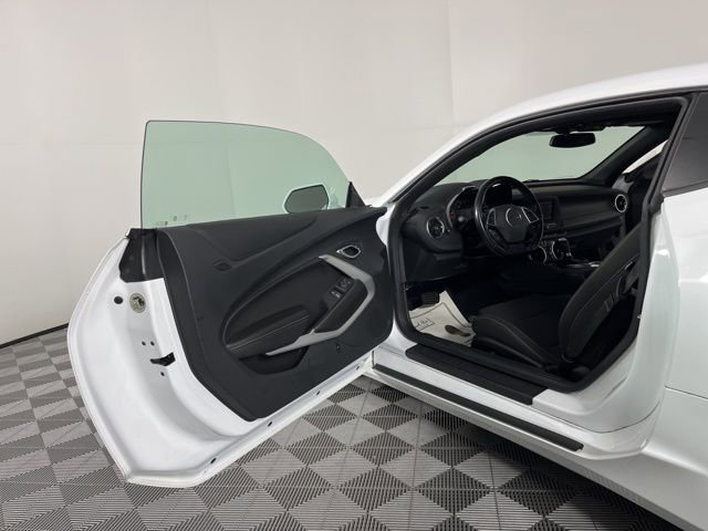 Used 2022 Chevrolet Camaro LT image 16