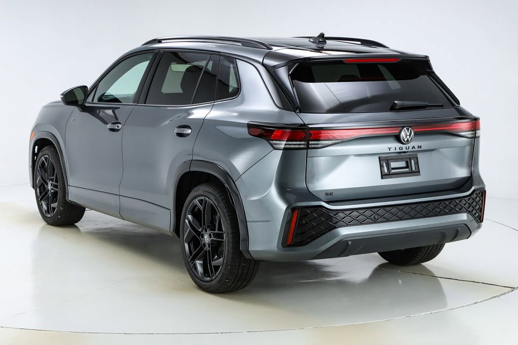 New 2026 Volkswagen Tiguan SE R-Line image 7