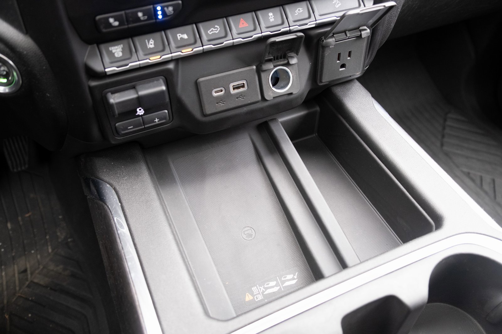 Used 2020 Chevrolet Silverado 3500 LTZ w/ LTZ Premium Package image 5