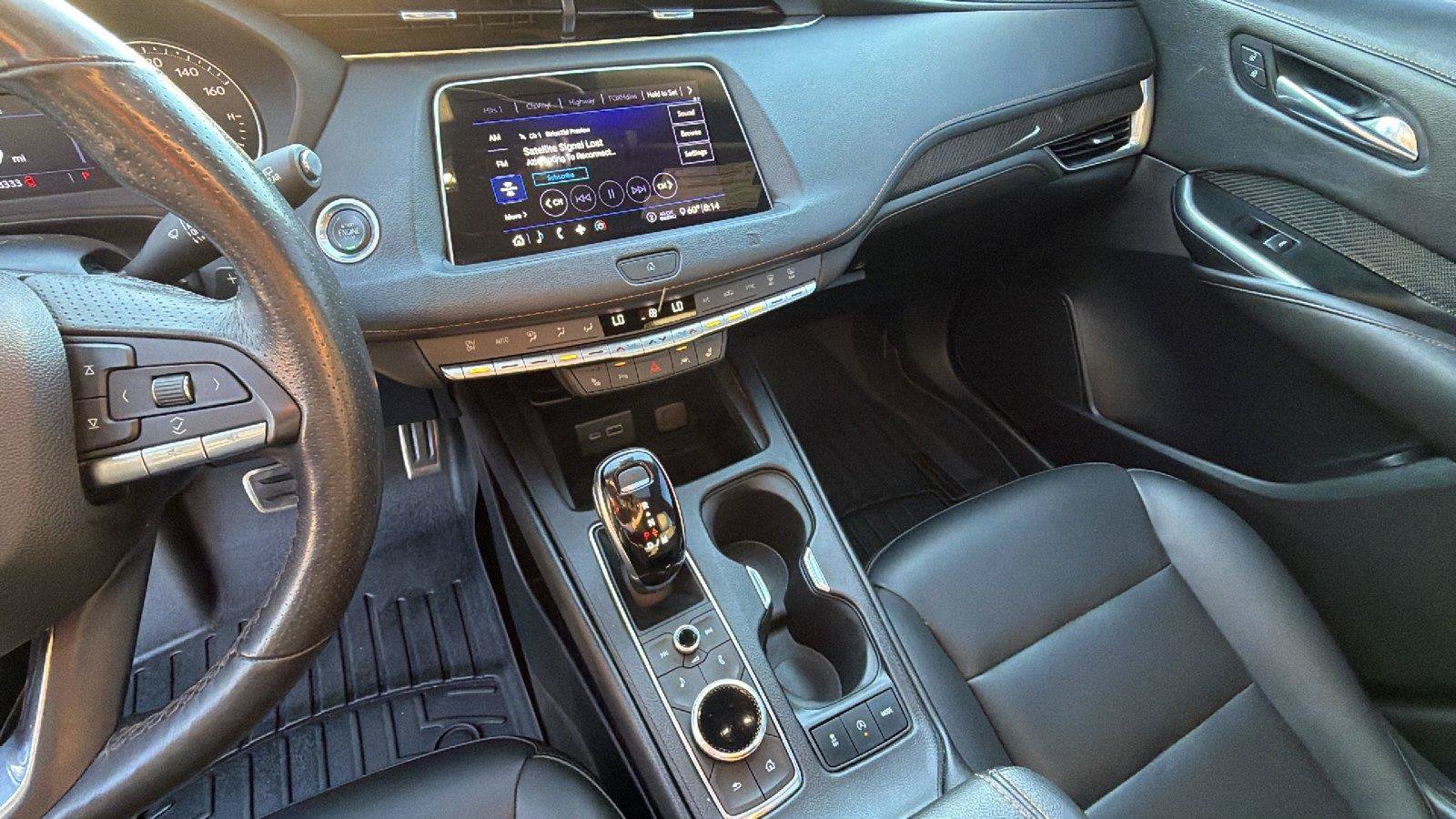 Used 2020 Cadillac XT4 Sport w/ Cold Weather Package FWD image 6