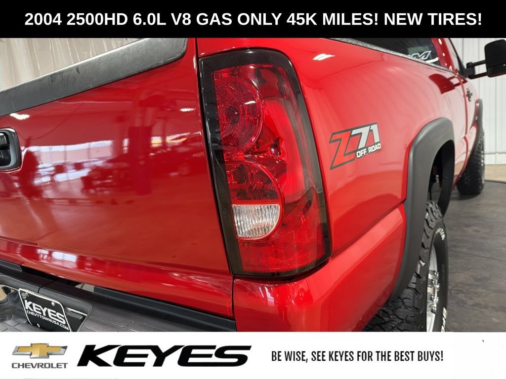 Used 2004 Chevrolet Silverado 2500 W/T w/ Snow Plow Prep Package AWD/4WD image 16