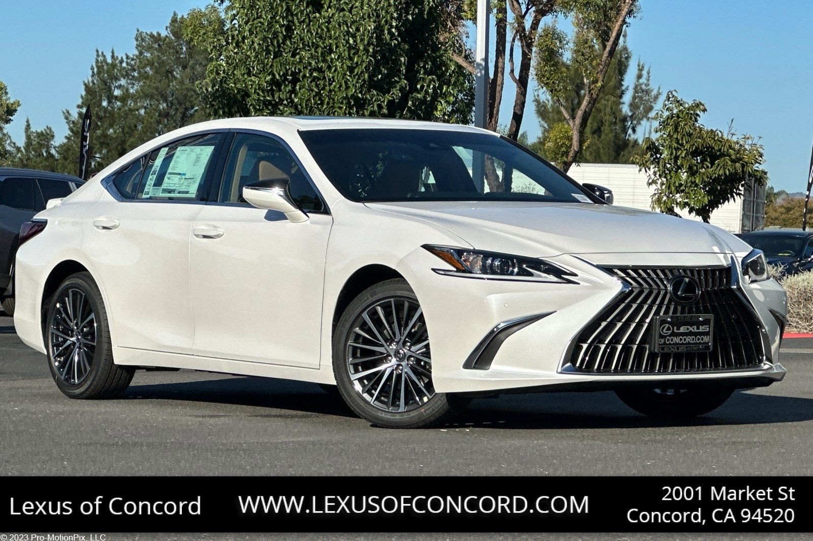 New 2025 Lexus ES 300h w/ Premium Package