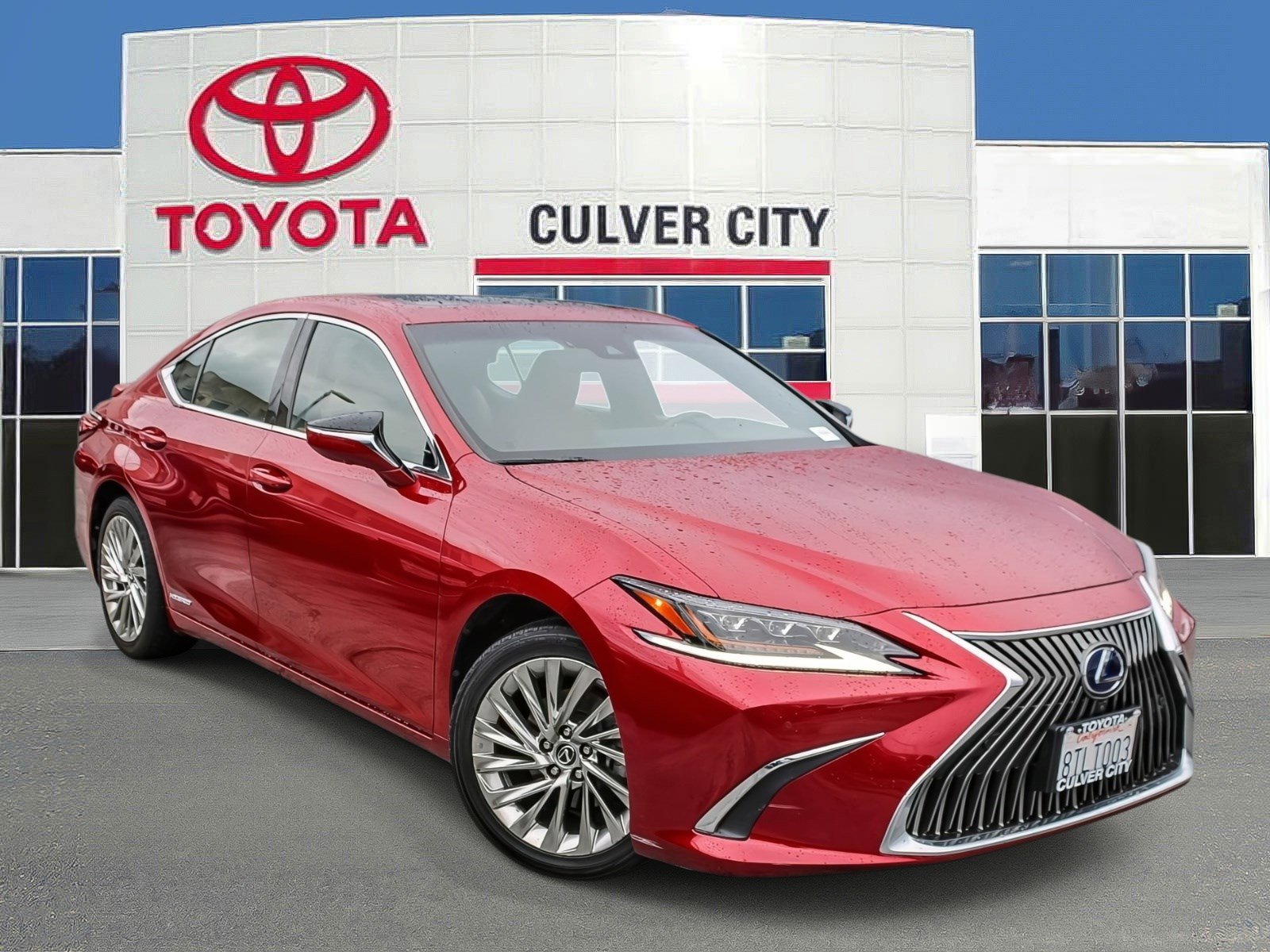 Used 2021 Lexus ES 300h w/ Luxury Package