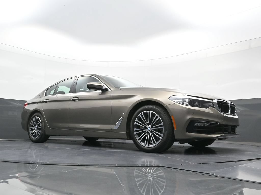 Used 2018 BMW 530e xDrive AWD/4WD image 22