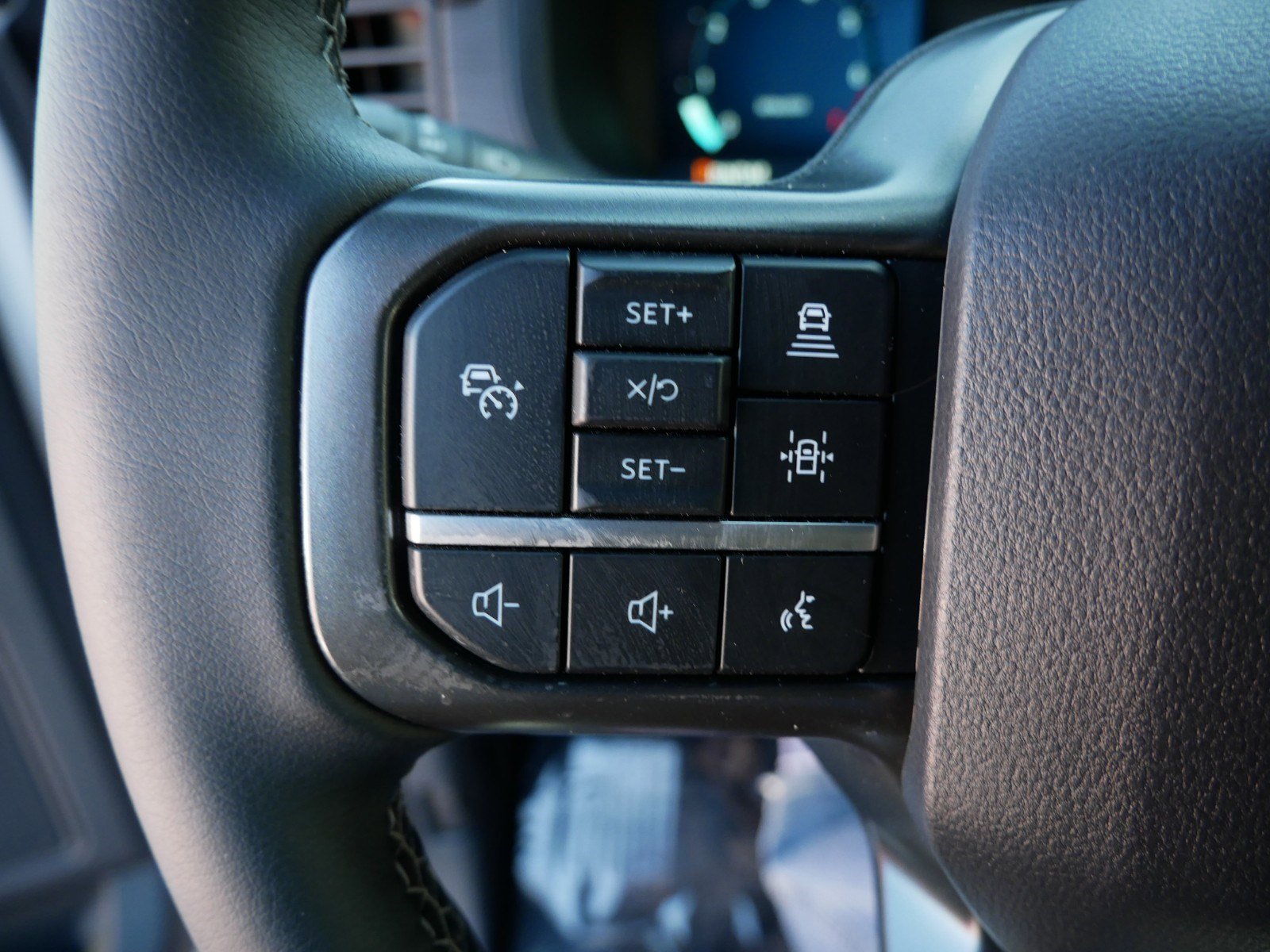 New 2024 Ford F150 XLT w/ Equipment Group 302A MID image 28