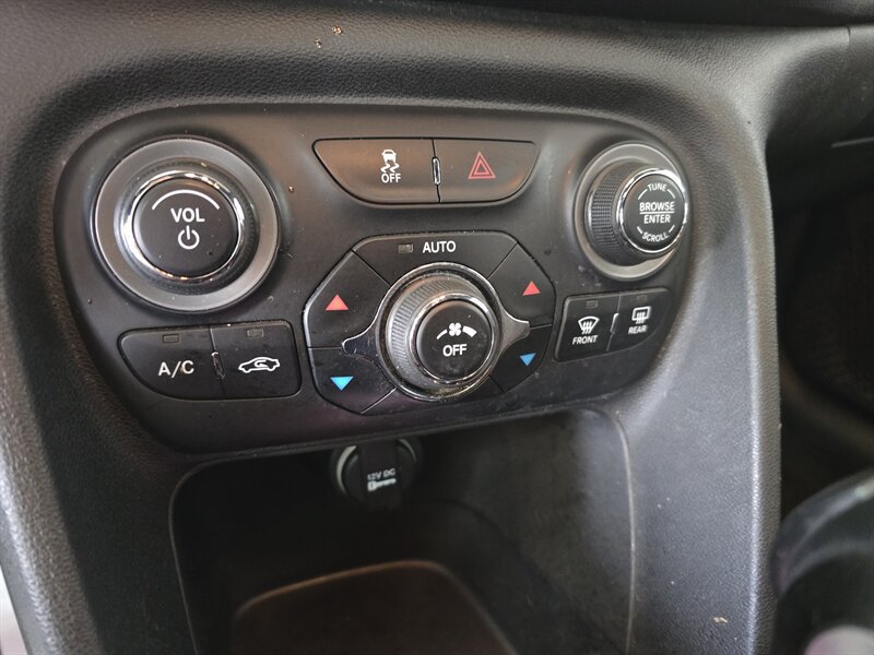 Used 2015 Dodge Dart GT FWD image 21
