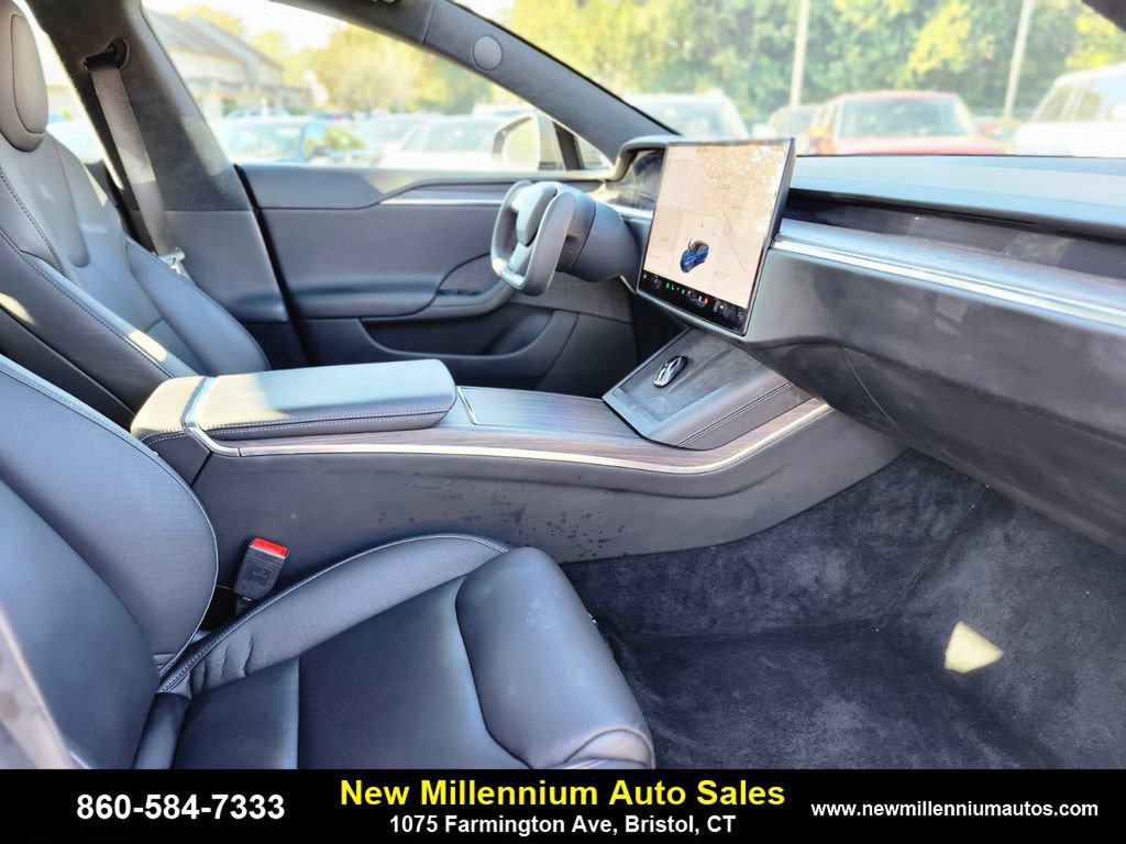 Used 2021 Tesla Model S Plaid image 11