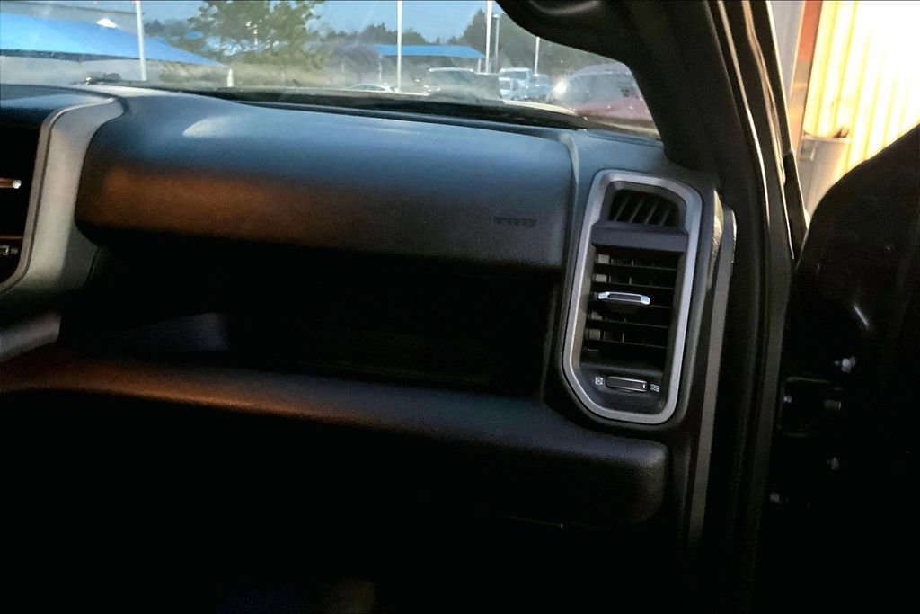 Used 2021 RAM 2500 Tradesman w/ Chrome Appearance Group image 15