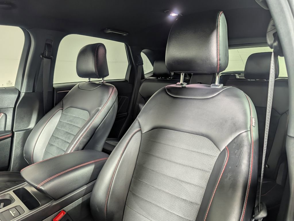 Certified 2024 Ford Edge ST-Line image 16