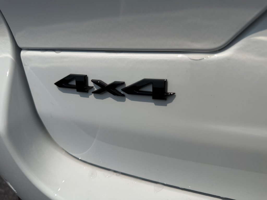 New 2026 Jeep Grand Cherokee Altitude AWD/4WD image 16