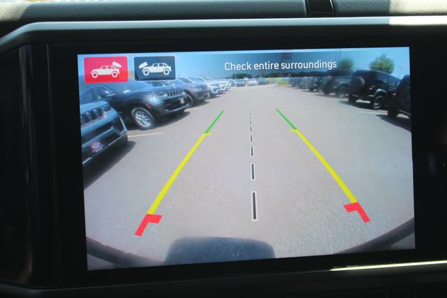 Used 2024 Jeep Wrangler Unlimited Sahara w/ Technology Group AWD/4WD image 8
