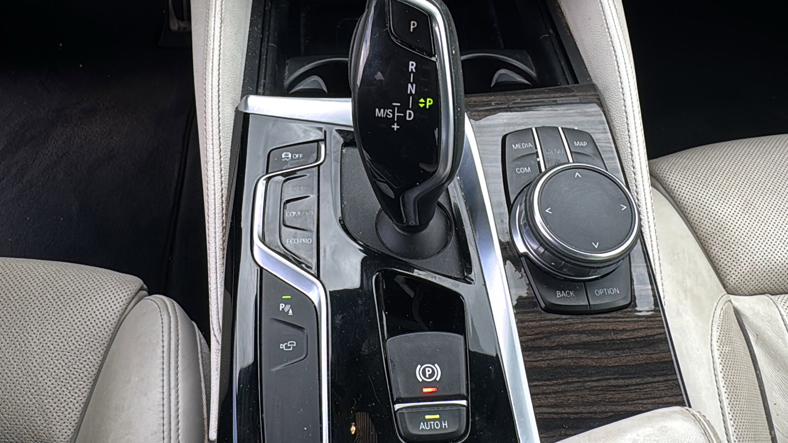 Used 2019 BMW 540i w/ M Sport Package image 21