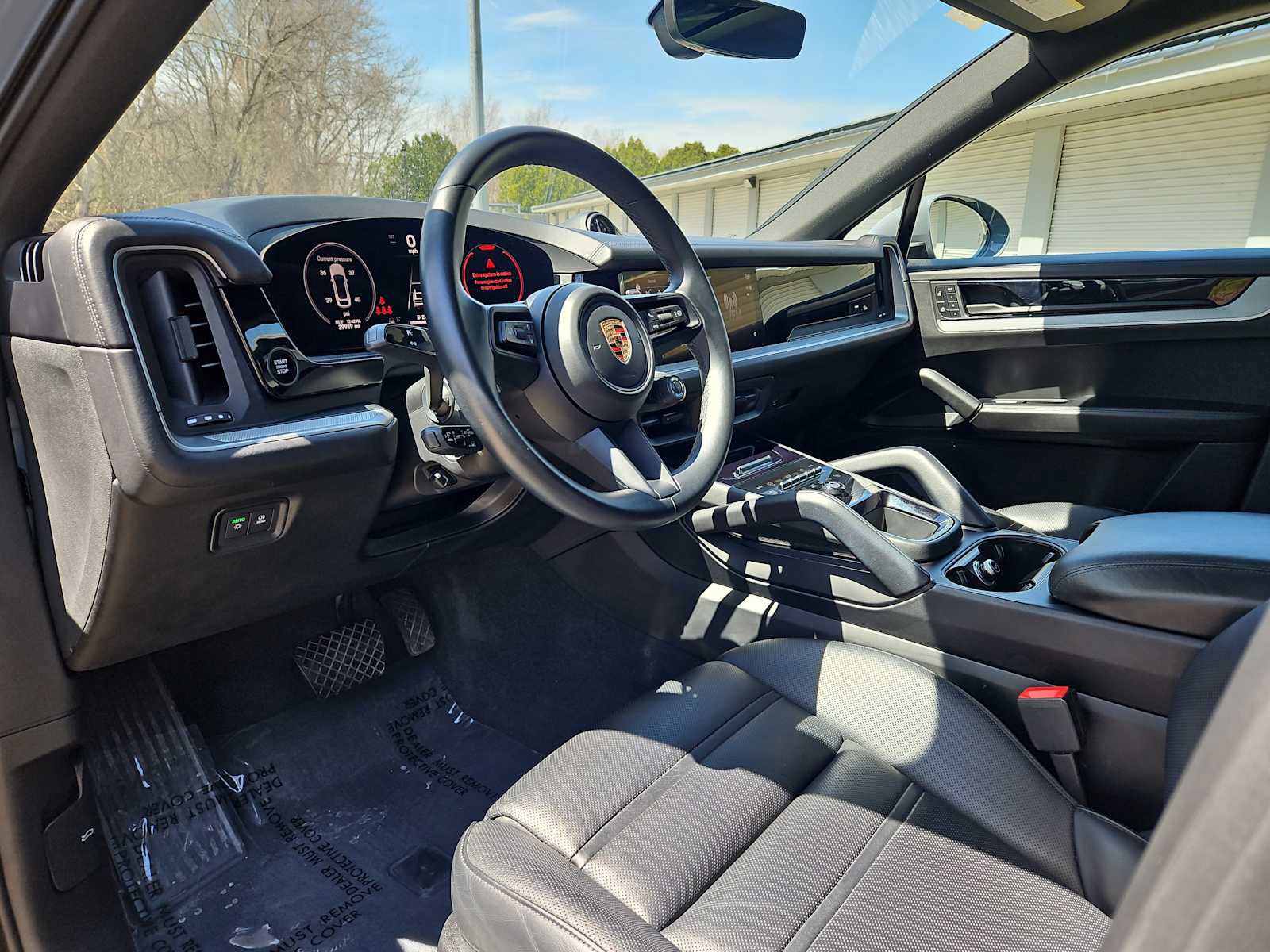 Used 2024 Porsche Cayenne Coupe AWD/4WD image 11