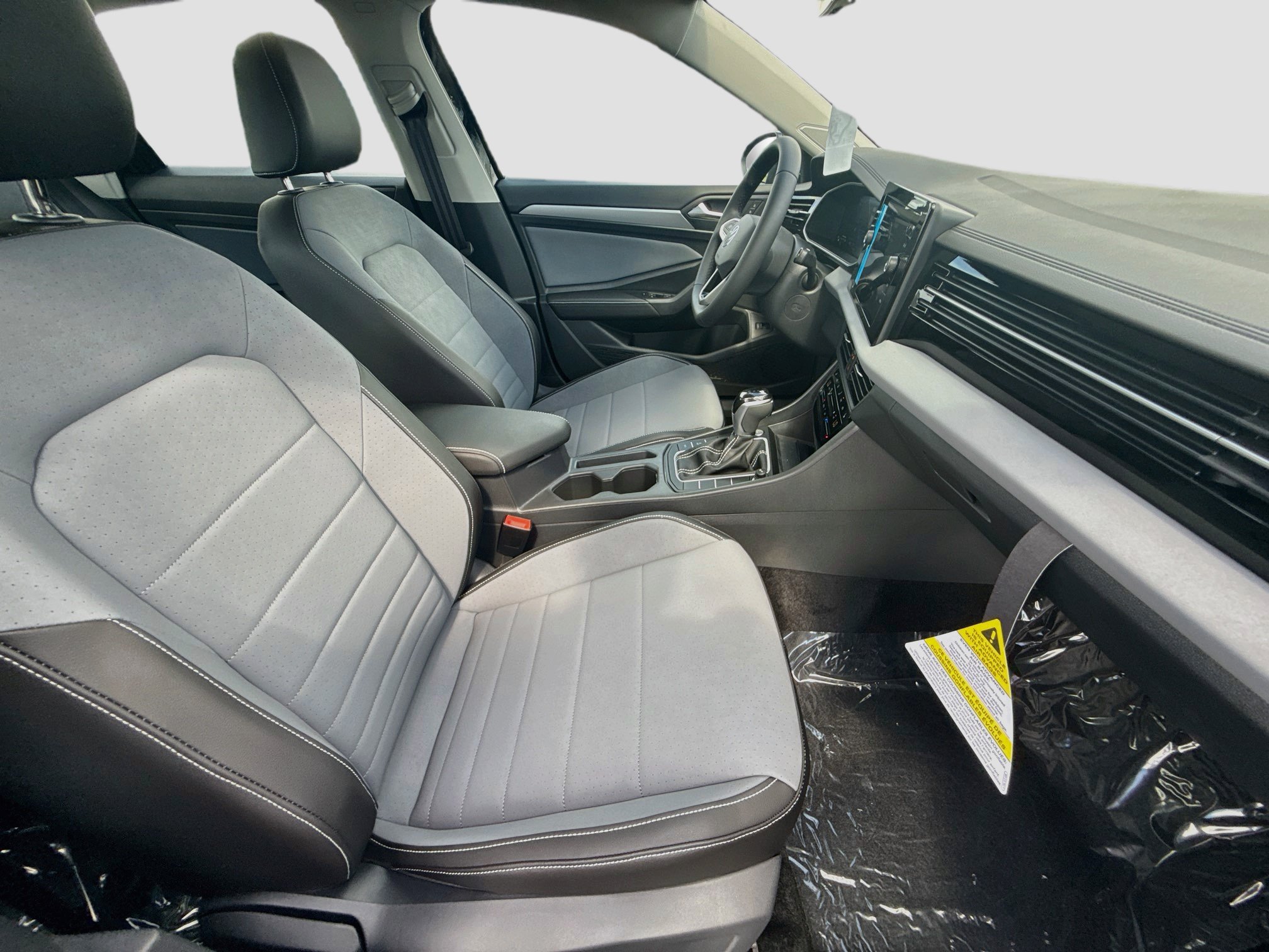 New 2027 Volkswagen Jetta SE FWD image 22