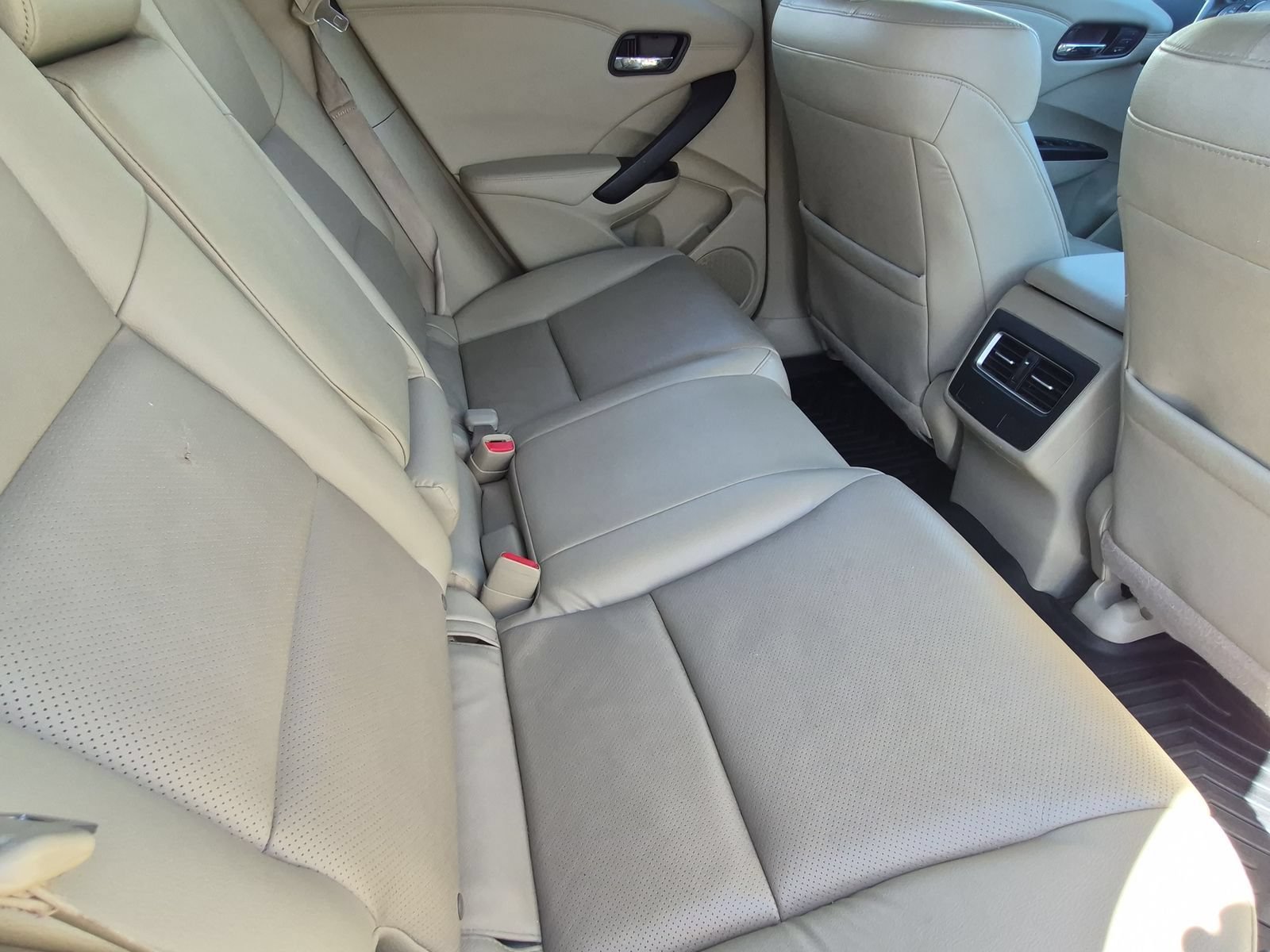 Used 2018 Acura RDX w/ Technology Package AWD/4WD image 19