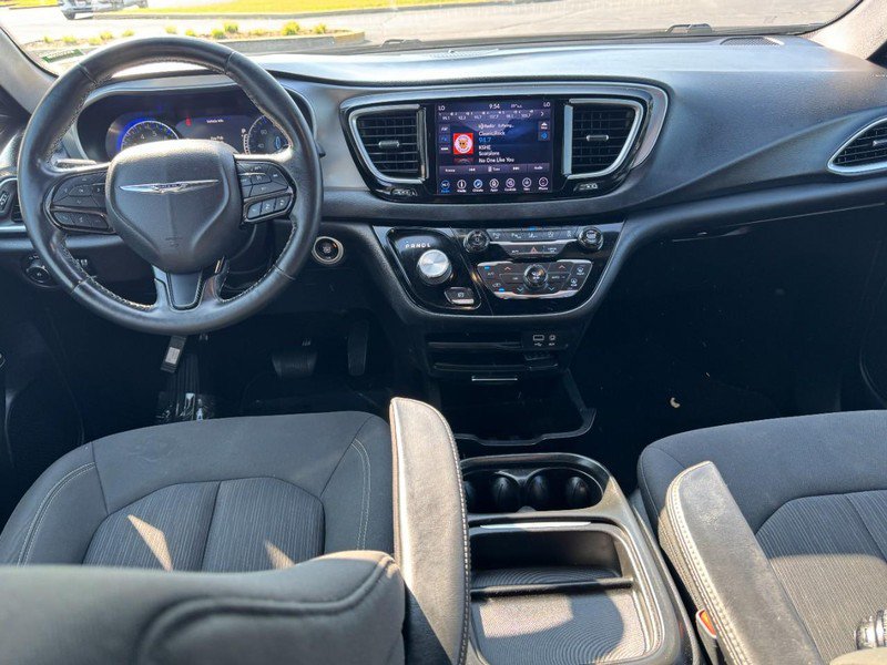 Used 2019 Chrysler Pacifica Touring Plus w/ Advanced Safetytec Group FWD image 12