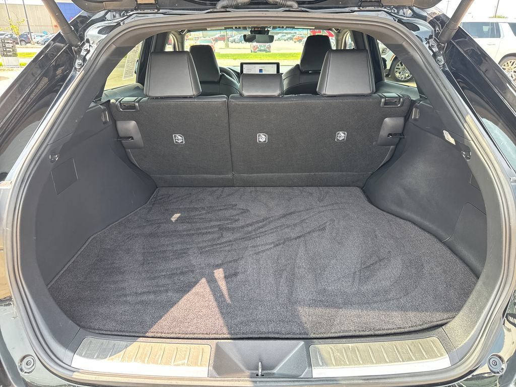 Used 2024 Toyota Venza XLE AWD/4WD image 32