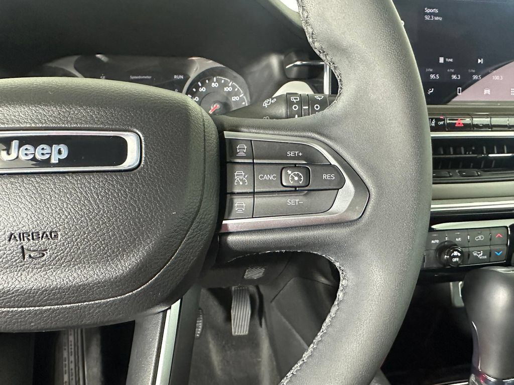 Used 2023 Jeep Compass Limited AWD/4WD image 14