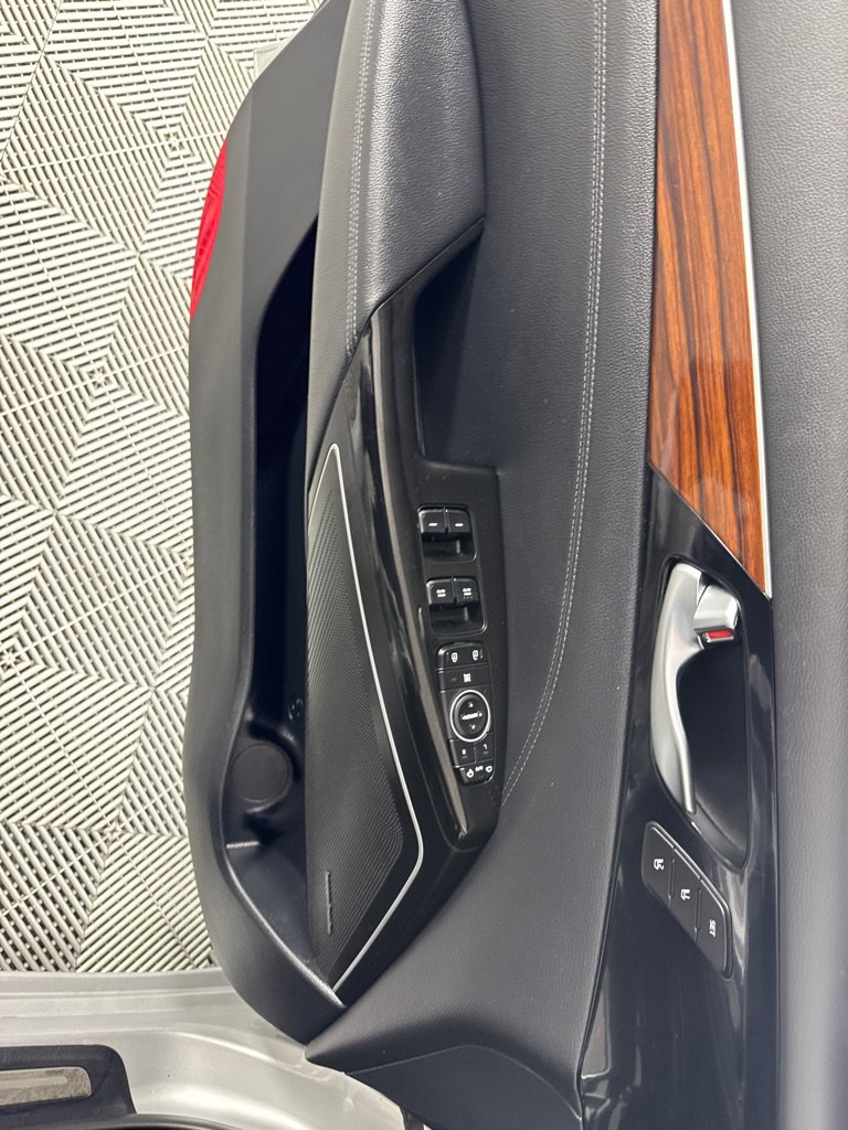 Used 2018 Kia Cadenza Technology image 13