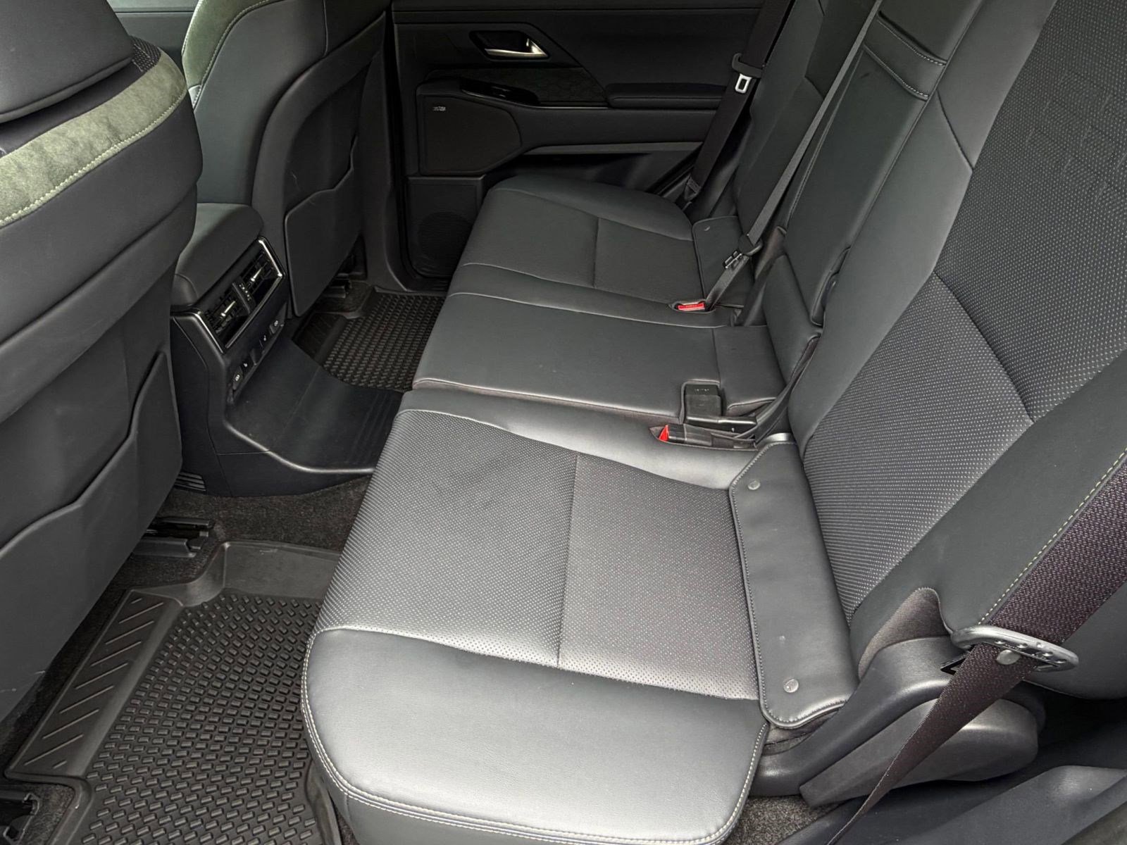 Used 2024 Lexus GX 550 AWD/4WD image 27