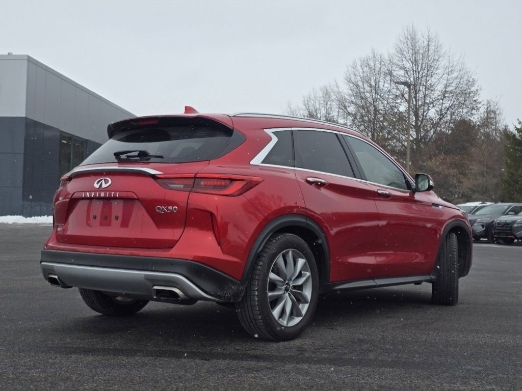 Used 2020 INFINITI QX50 Essential image 14