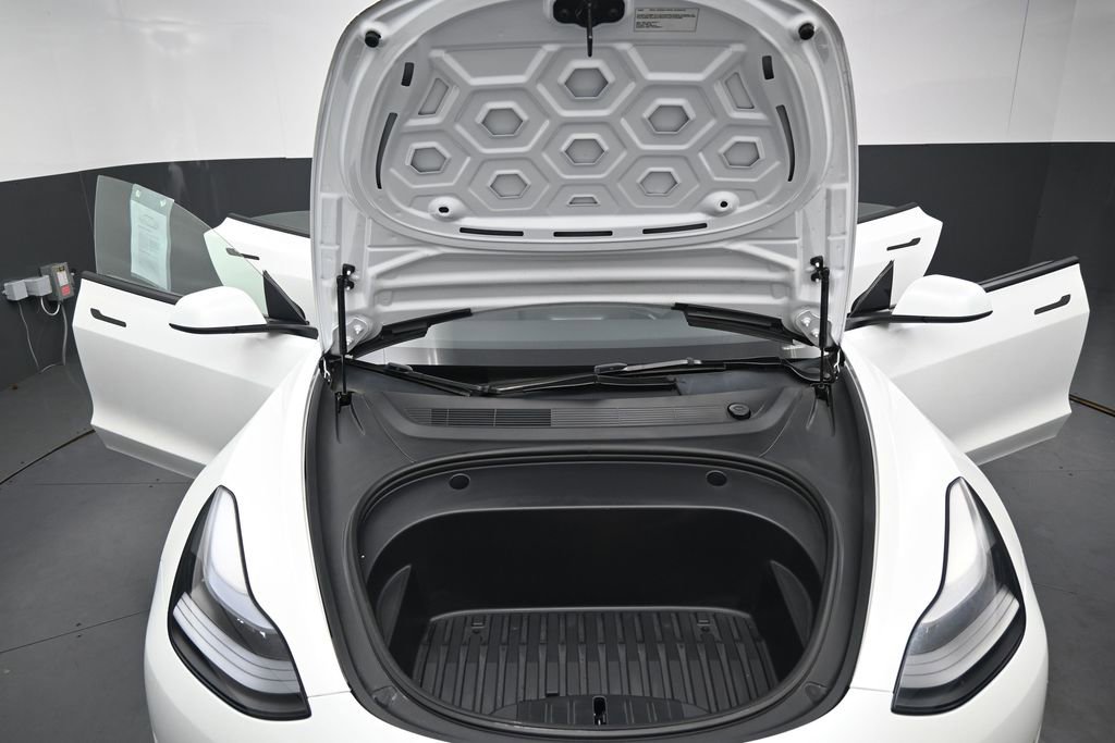 Used 2023 Tesla Model 3 Standard Range RWD image 37