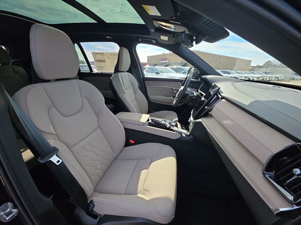 New 2026 Volvo XC90 B6 Plus w/ Protection Package Premier image 10