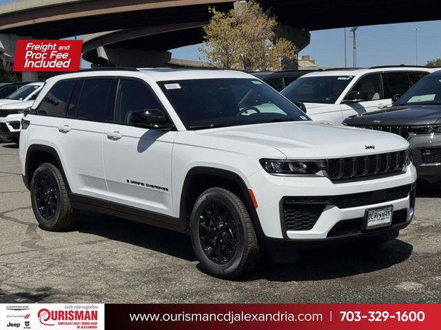 New 2026 Jeep Grand Cherokee Laredo image 1
