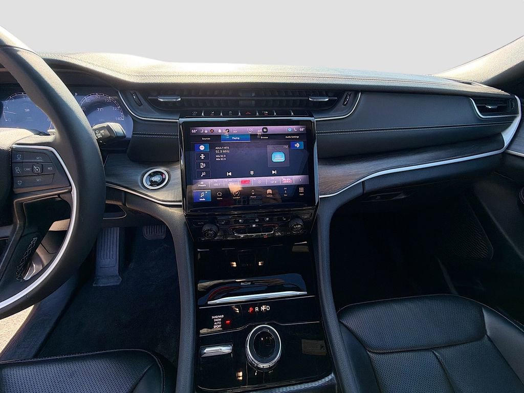 Used 2024 Jeep Grand Cherokee L Limited w/ Luxury Tech Group II image 31