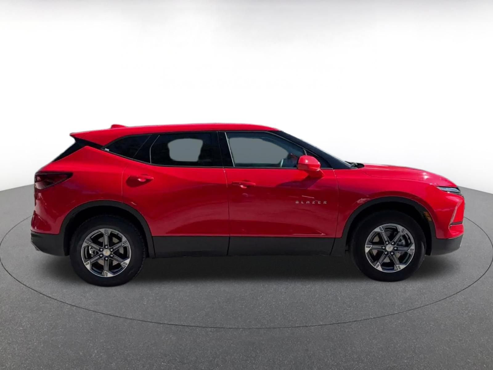 Used 2026 Chevrolet Blazer LT FWD image 15