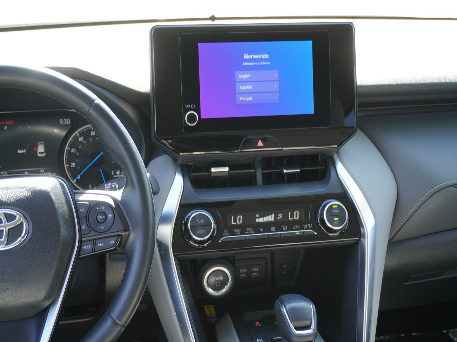 Used 2024 Toyota Venza LE AWD/4WD image 14