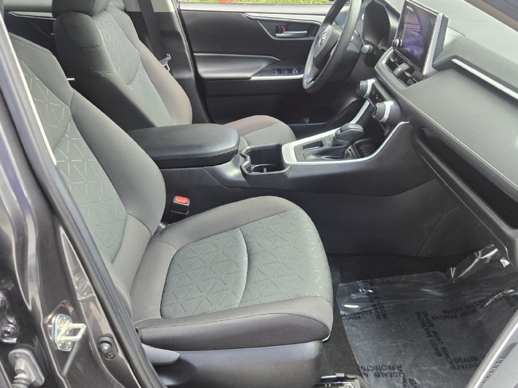 Used 2023 Toyota RAV4 XLE FWD image 18