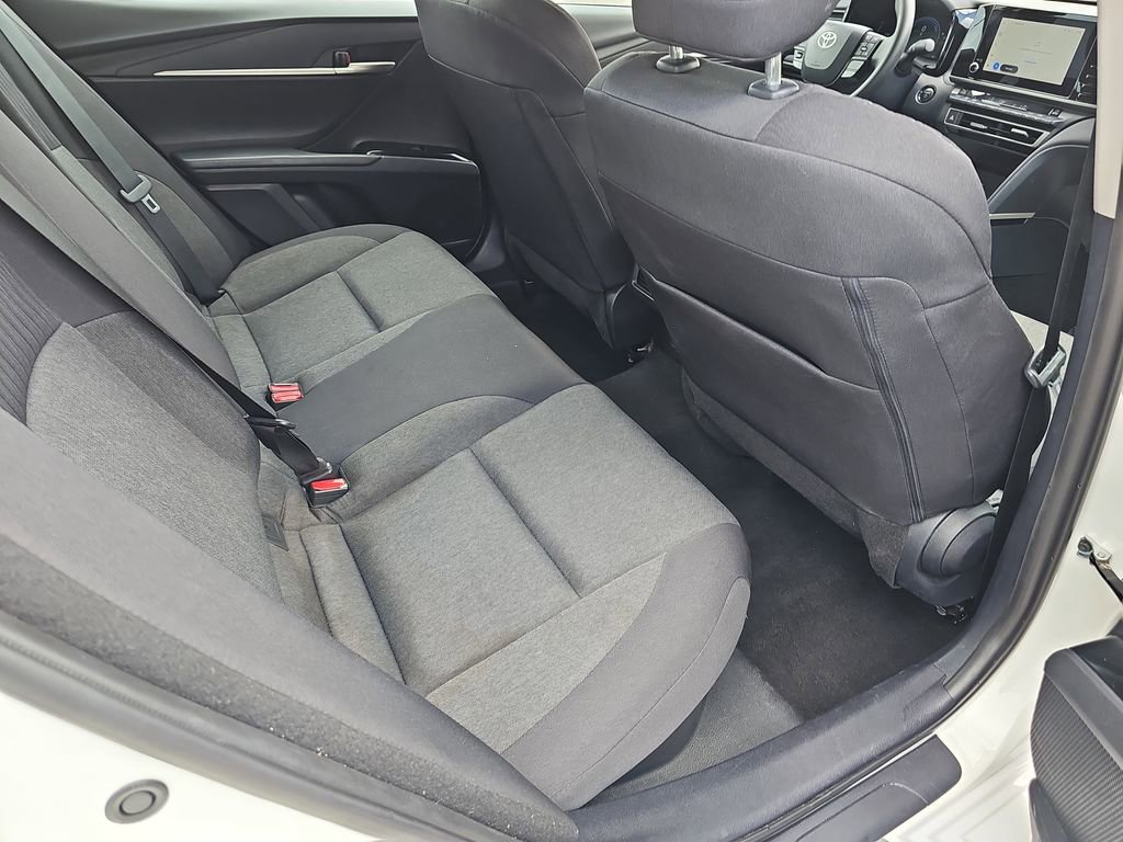 Used 2025 Toyota Camry LE image 14