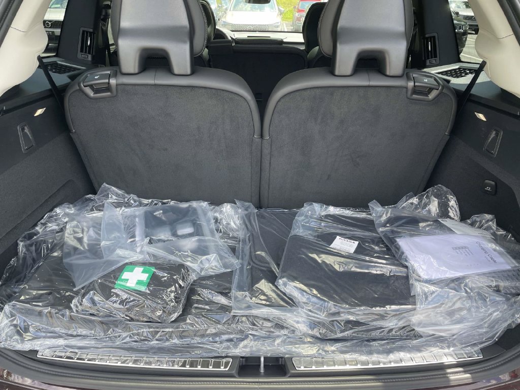 New 2026 Volvo XC90 B6 Ultra w/ Protection Package Premier AWD/4WD image 19