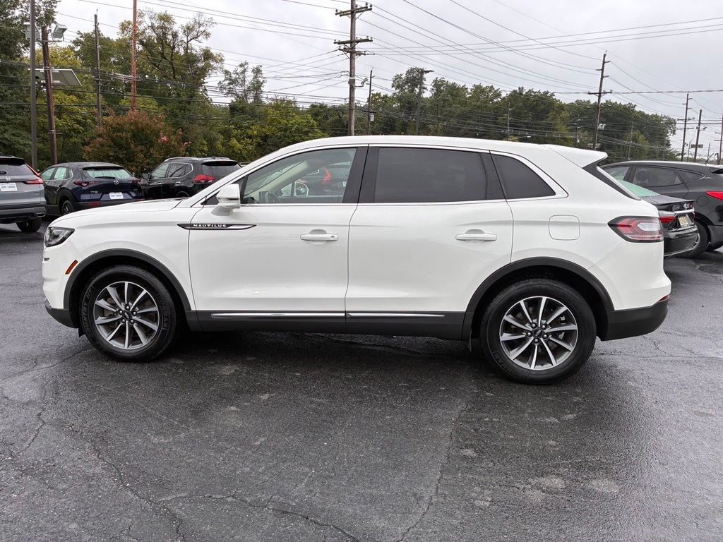 Used 2021 Lincoln Nautilus FWD image 4