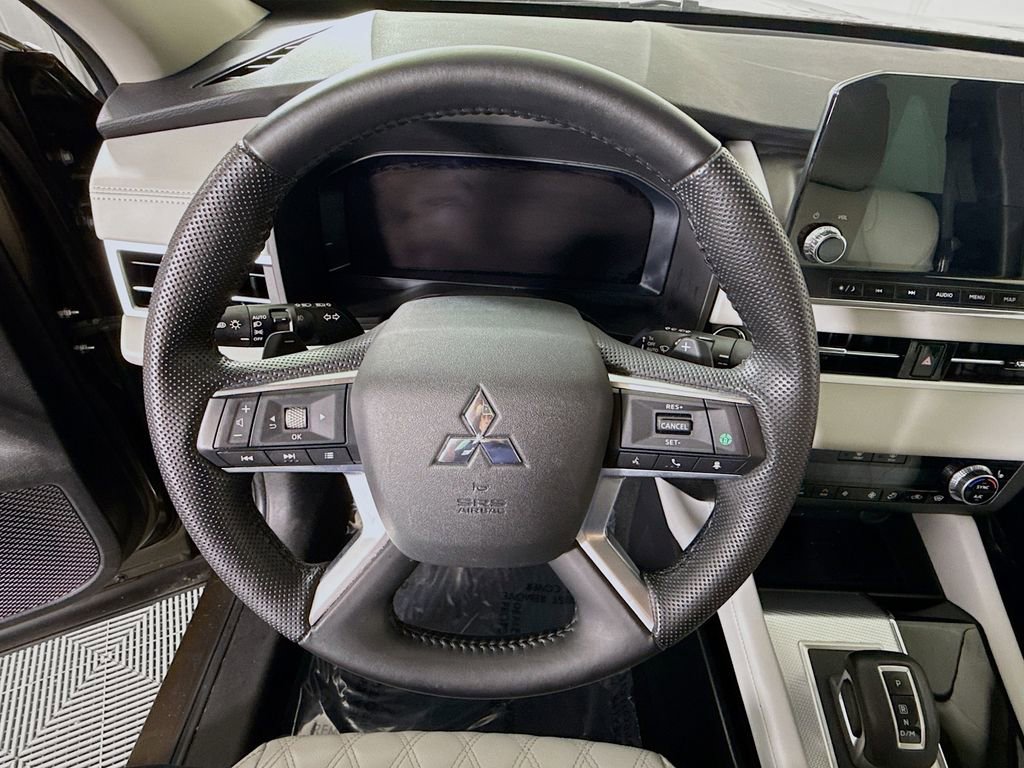 Used 2023 Mitsubishi Outlander SEL AWD/4WD image 20