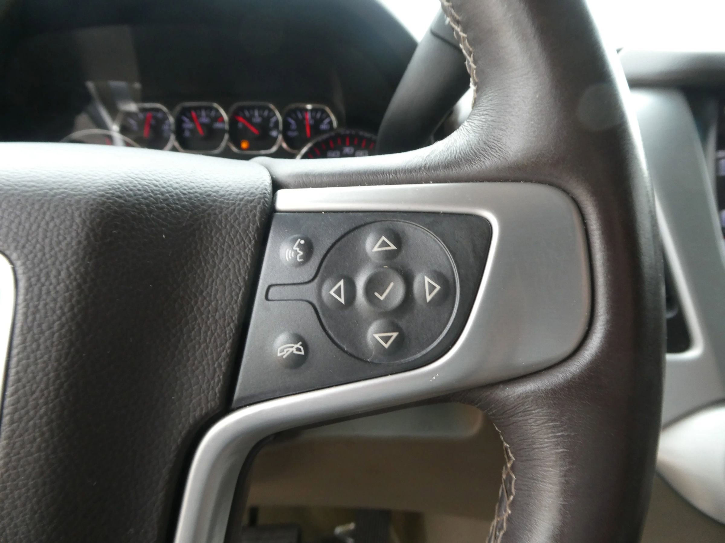 Used 2015 GMC Yukon SLT w/ Open Road Package AWD/4WD image 21