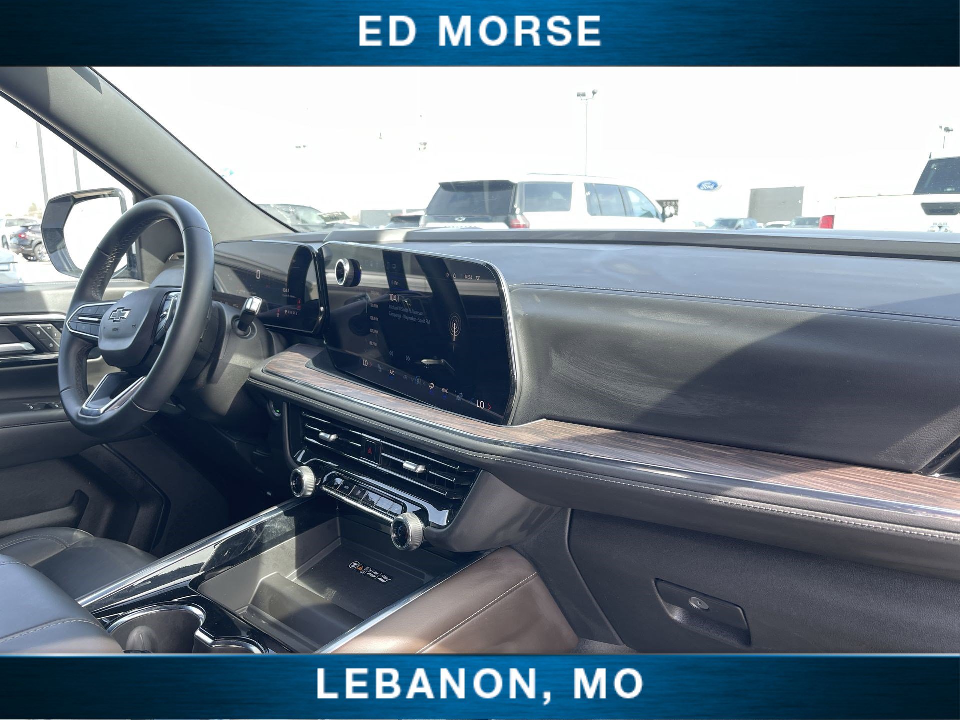 Certified 2025 Chevrolet Suburban Z71 image 27