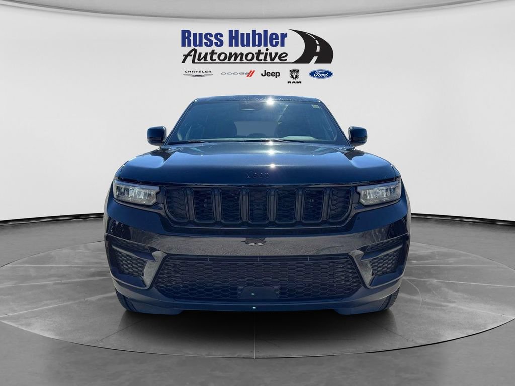 New 2025 Jeep Grand Cherokee Altitude AWD/4WD image 10