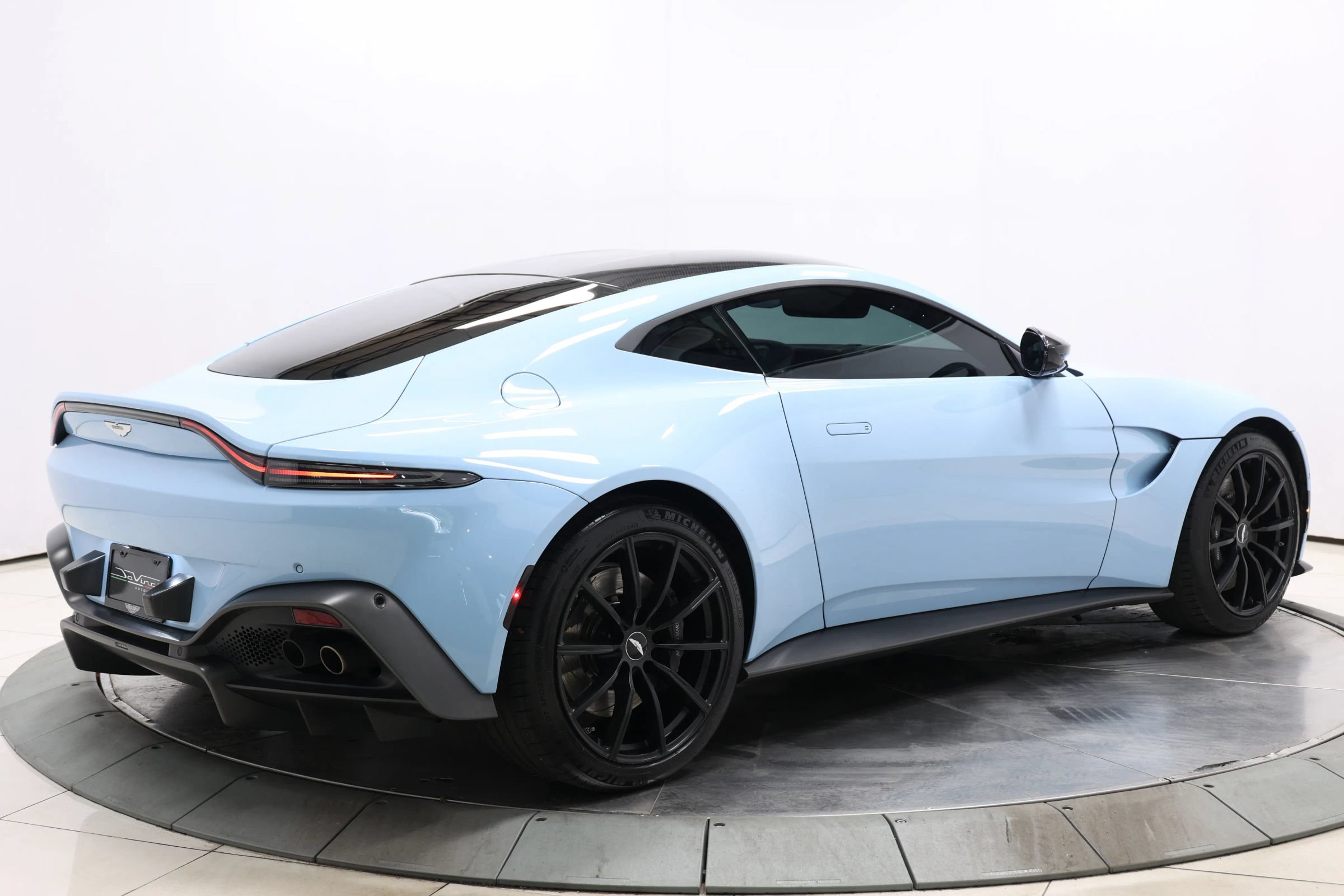 Used 2020 Aston Martin V8 Vantage Coupe RWD image 64