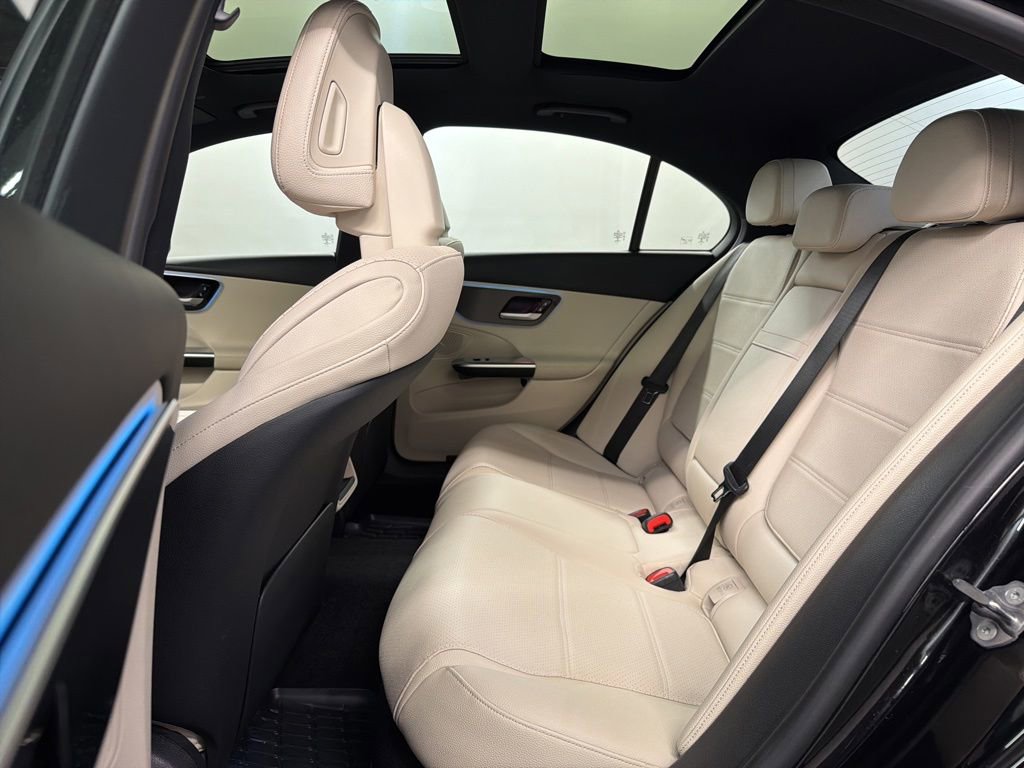 Used 2023 Mercedes-Benz C 300 4MATIC Sedan image 31