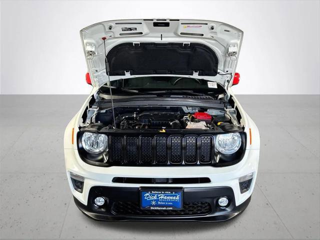 Certified 2023 Jeep Renegade Latitude w/ Sun/Sound Group AWD/4WD image 24