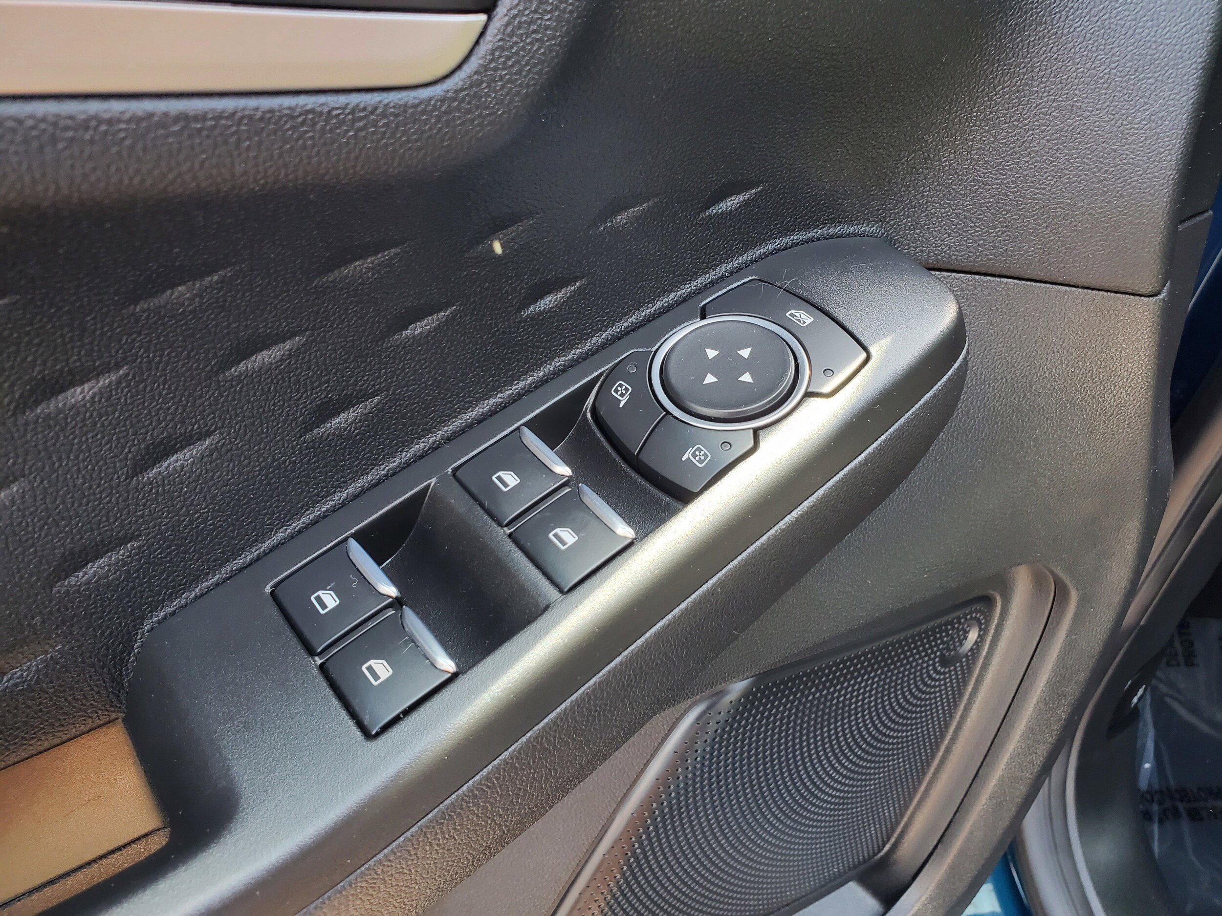 Used 2020 Ford Escape SE AWD/4WD image 12