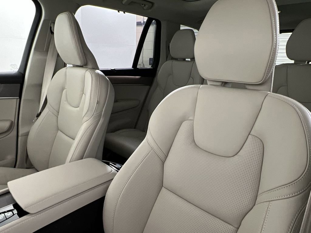 New 2026 Volvo XC90 T8 Ultra w/ Protection Package Premier image 12