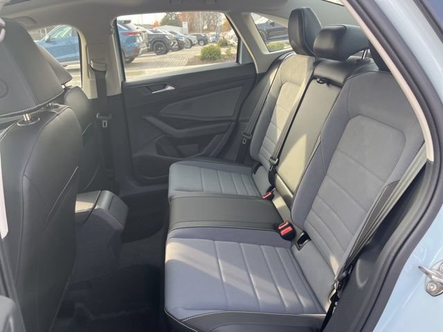 New 2026 Volkswagen Jetta SE FWD image 22