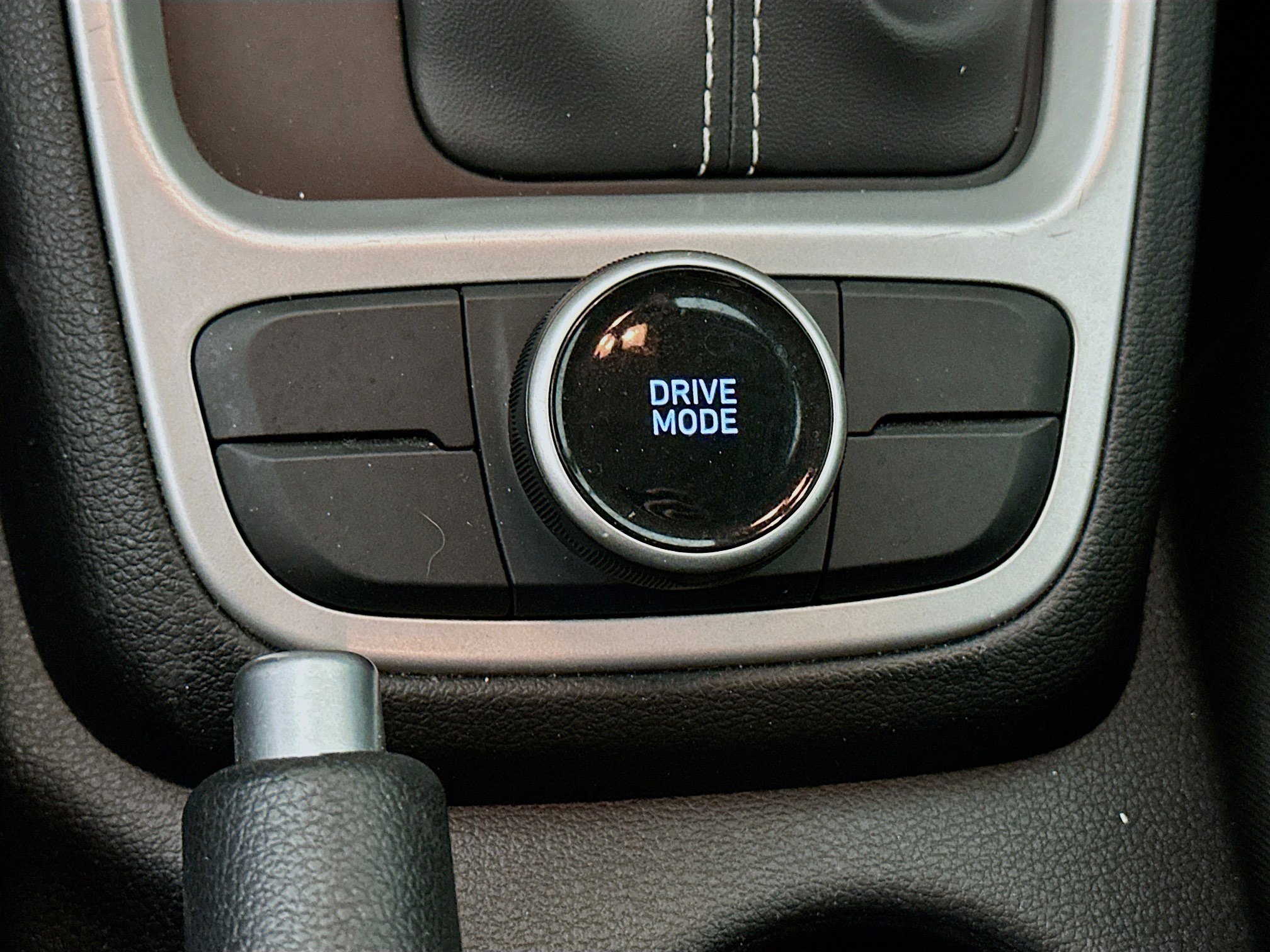 Used 2024 Hyundai Venue SEL image 25