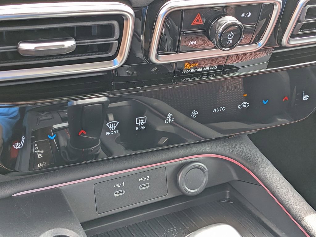 New 2026 Nissan Sentra SR FWD image 17